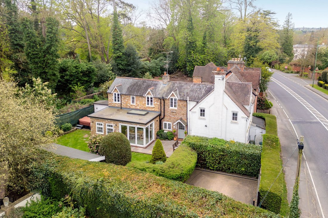 House in Sunninghill, England 1 - 17758076