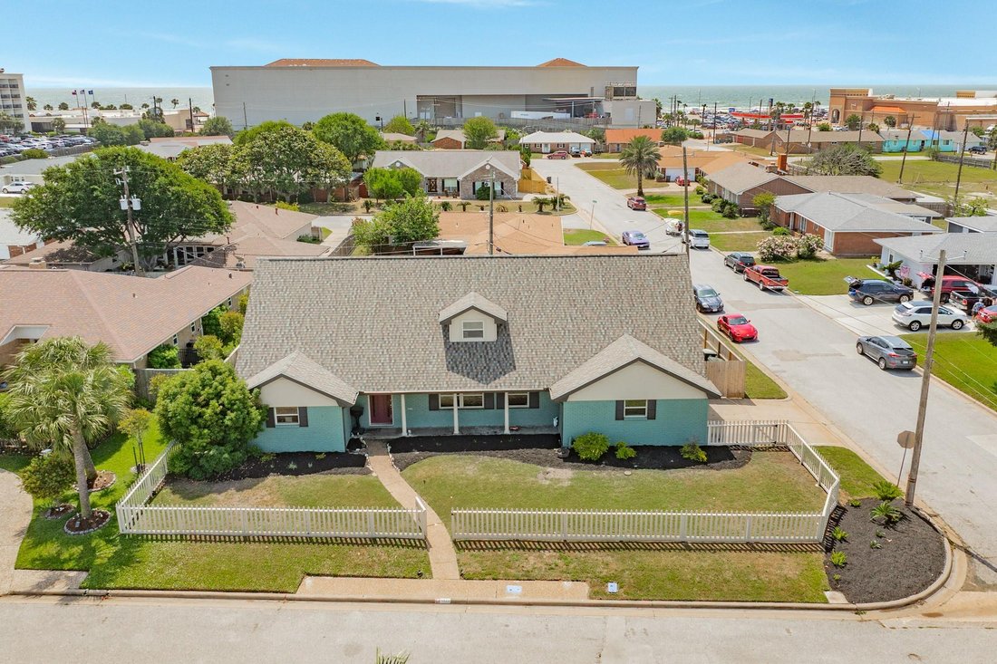 House in Galveston, Texas, United States 1 - 17755371