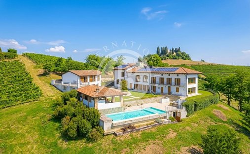 Villa in Agliano Terme, Piemont, Italien 1