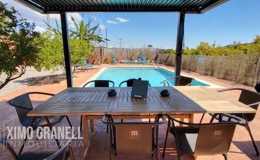Townhouse in Sagunt / Sagunto, Valencian Community, Spain 1