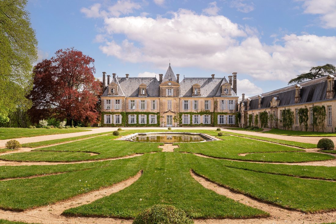 House in Curzay-sur-Vonne, Nouvelle-Aquitaine, France 4 - 17760180