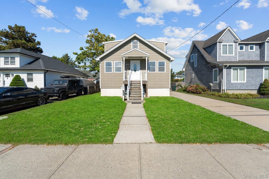 House in East Patchogue, New York, United States 1 - 17756977