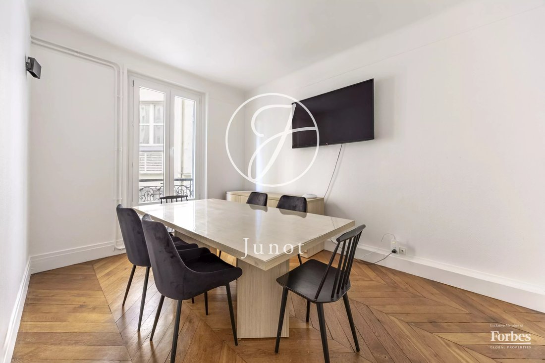 Apartment in Courcelles-Wagram, Paris 17e Arrondissement, Paris 4 - 17757303