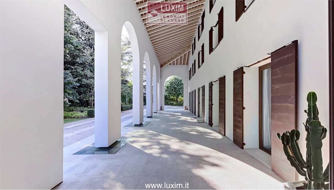 Villa in Cathedral - Piazza dei Signori, Treviso, Italy 1 - 17758139