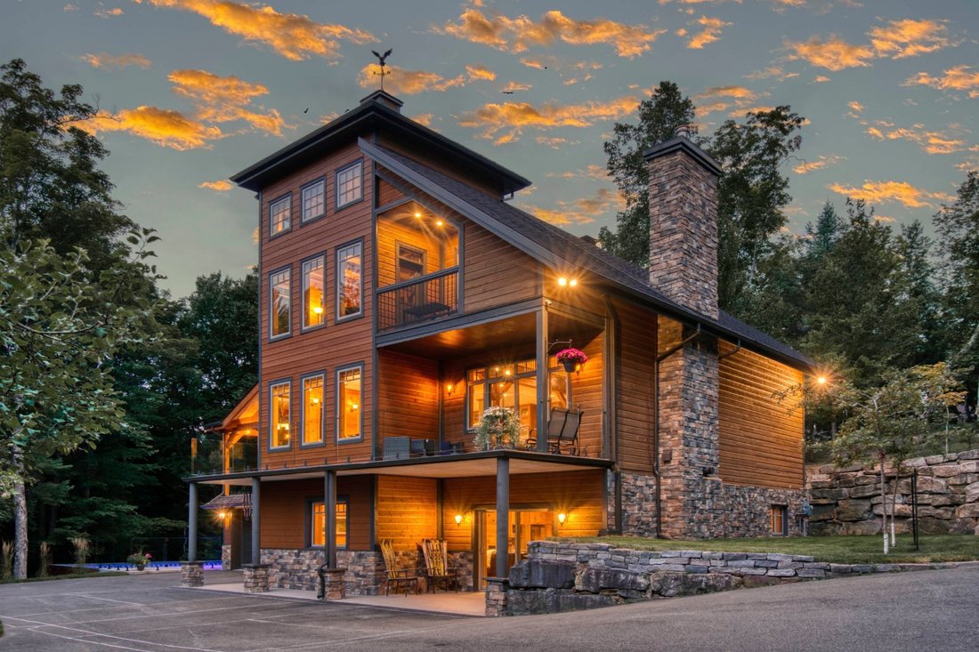 House in Mont-Tremblant, Quebec, Canada 2 - 16619671