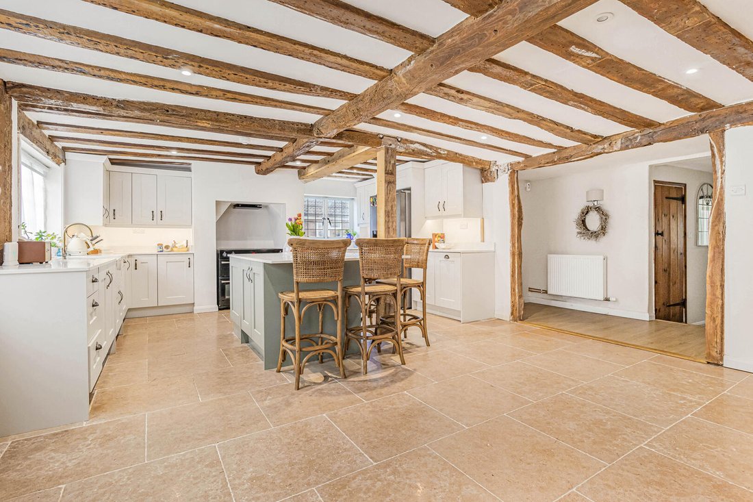 House in Cheveley, England 3 - 17754972