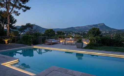 House in La Garde, Provence-Alpes-Côte d'Azur, France 1