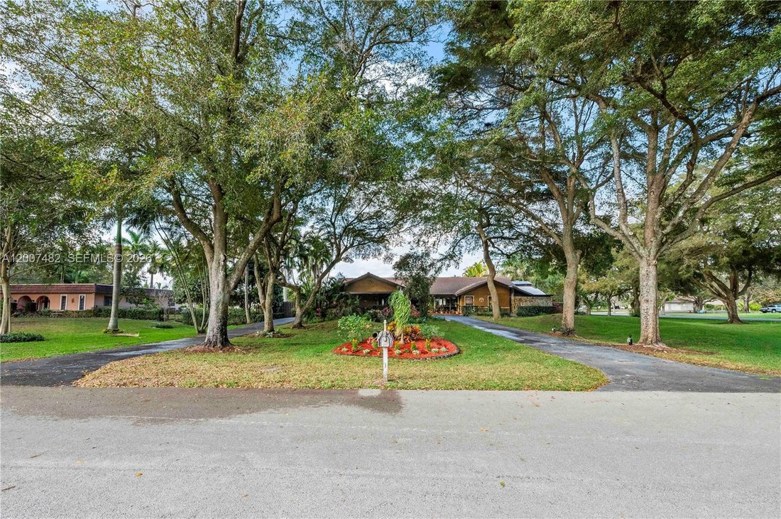House in Davie, Florida, United States 1 - 17758375