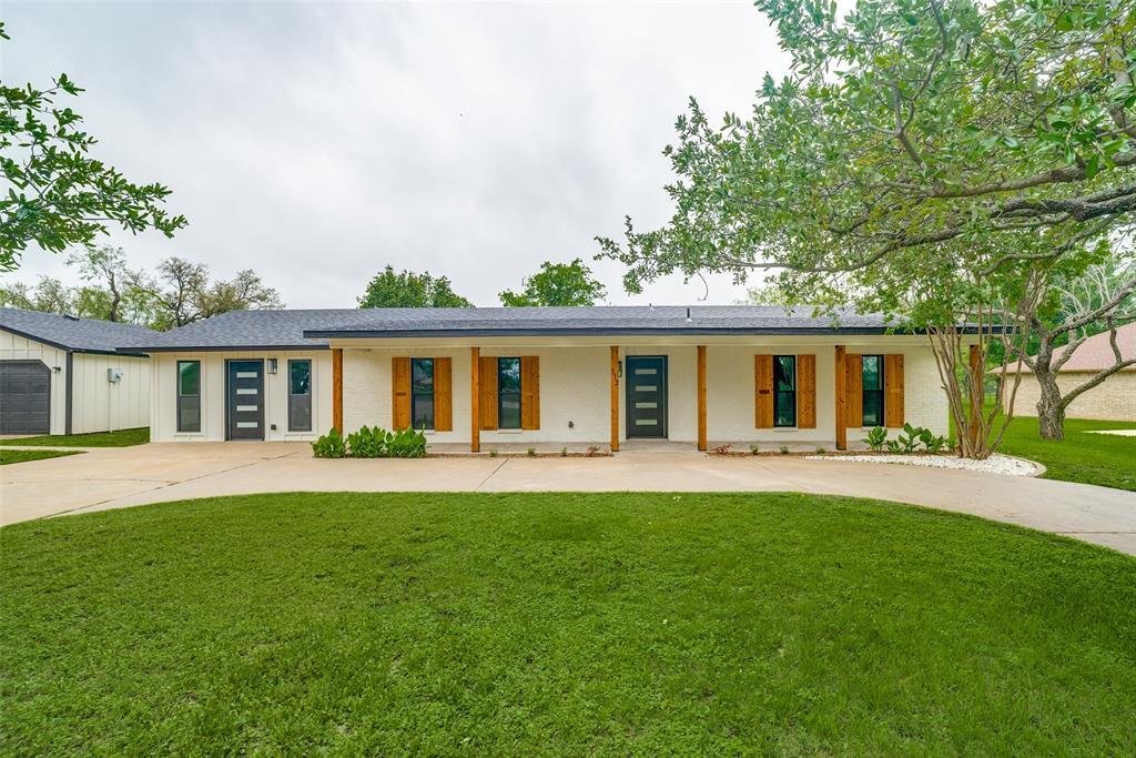 House in Granbury, Texas, United States 1 - 17759486