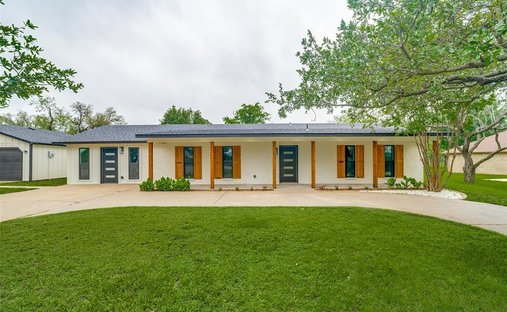 House in Granbury, Texas, United States 1