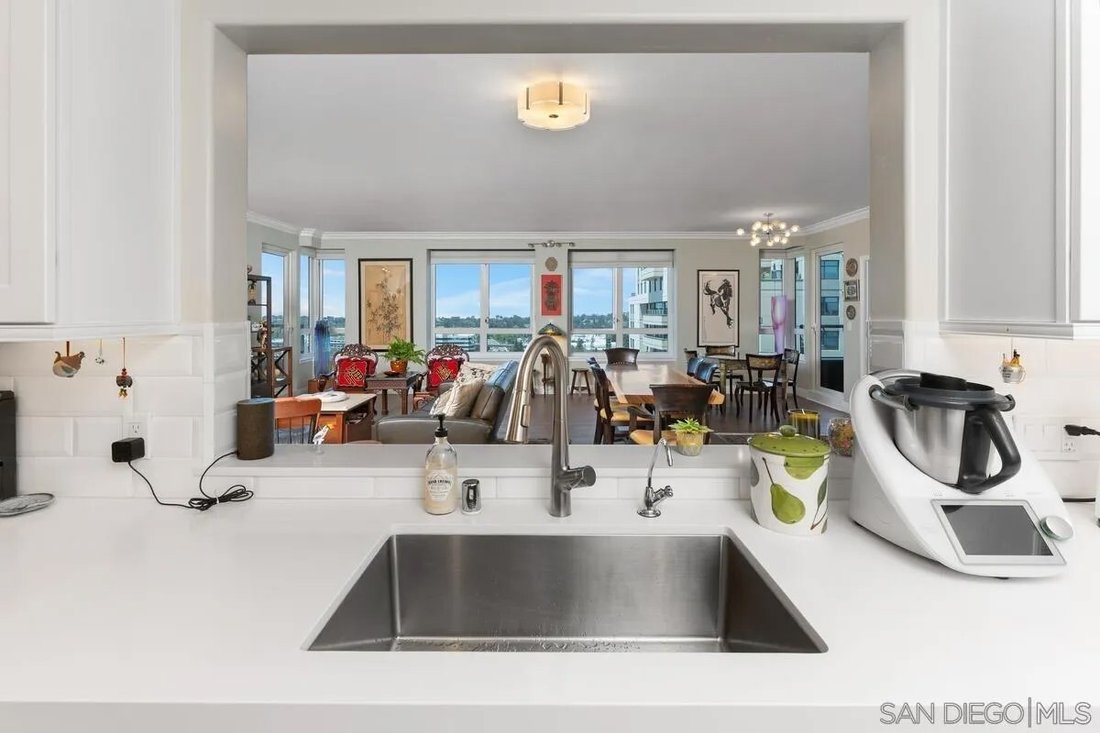 Condo in San Diego, California, United States 3 - 17762440