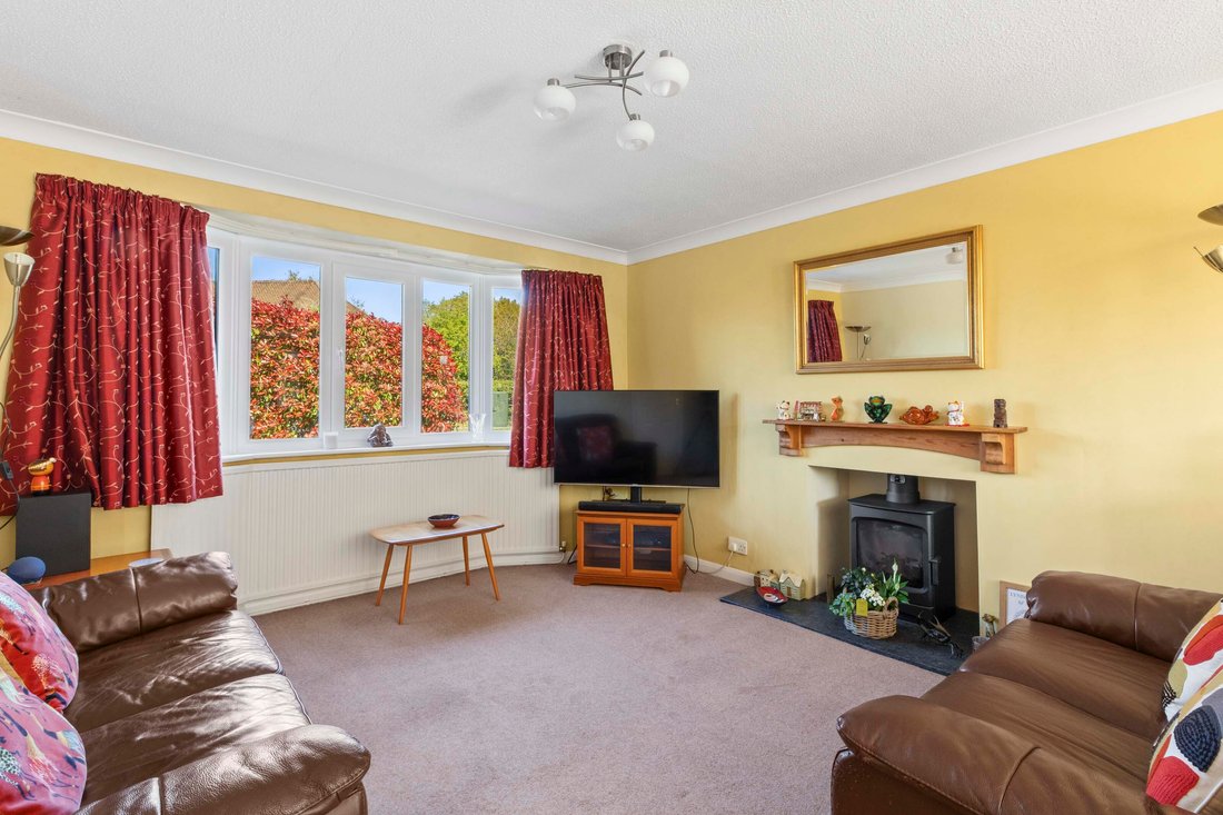 House in Loudwater, England 2 - 17758073