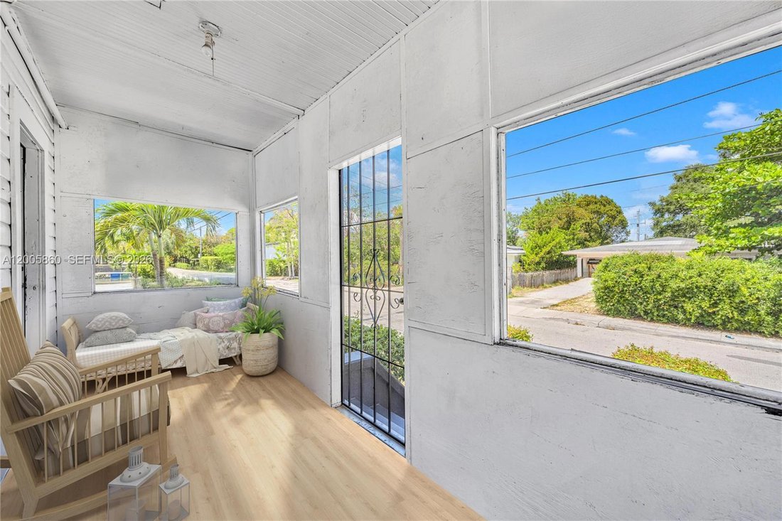 House in Miami, Florida, United States 5 - 17758396
