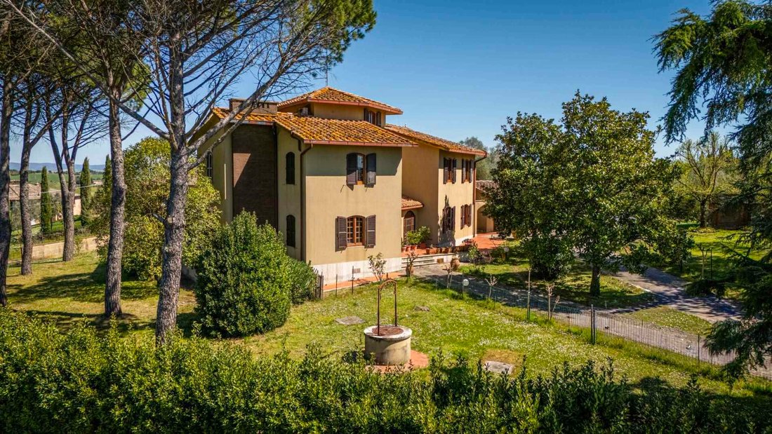 Villa in Siena, Tuscany, Italy 3 - 17760239