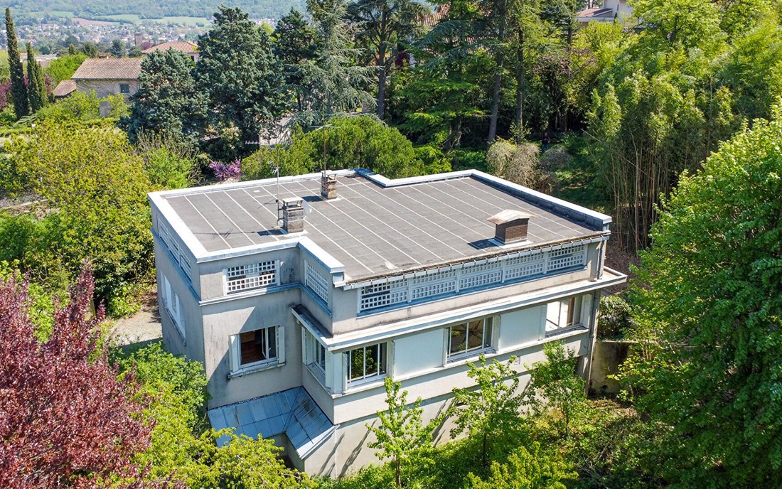 Villa in Curis-au-Mont-d'Or, Auvergne-Rhône-Alpes, France 1 - 17756496