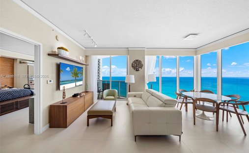 Condo in Sunny Isles Beach, Florida, United States 1