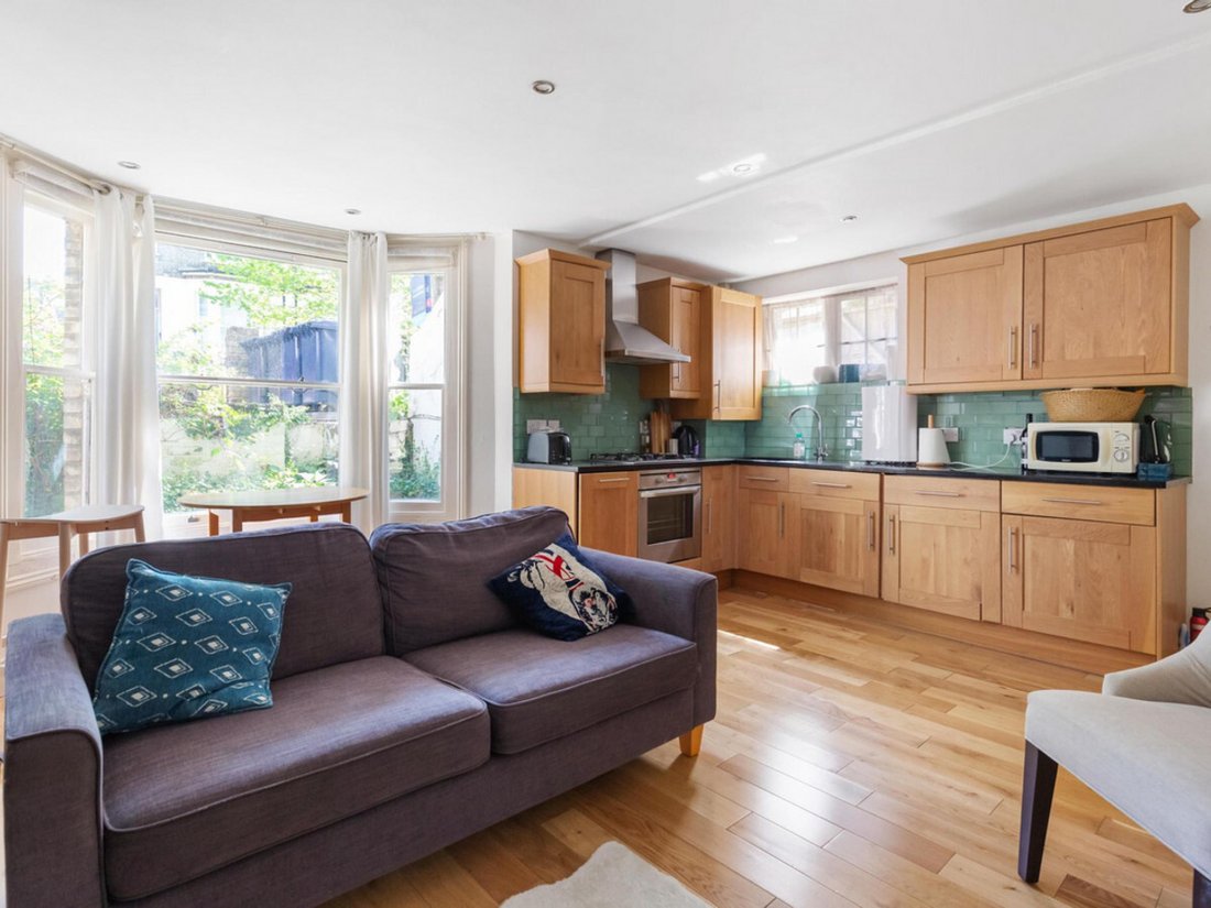 Apartment in Ealing (London Borough of Ealing), Ealing, England 2 - 17760199