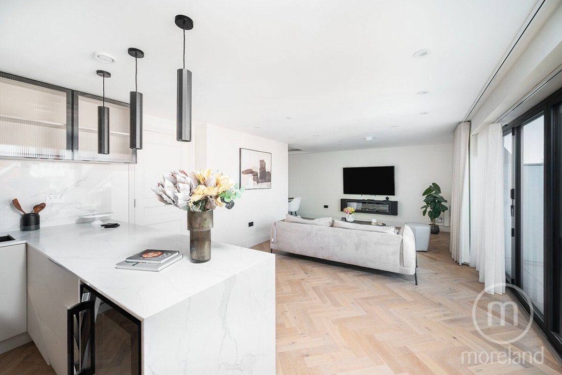Apartment in Golders Green, Barnet, England 3 - 17758072