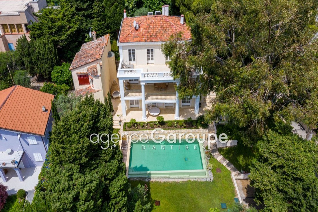 Villa in Antibes, Provence-Alpes-Côte d'Azur, France 1 - 17762207