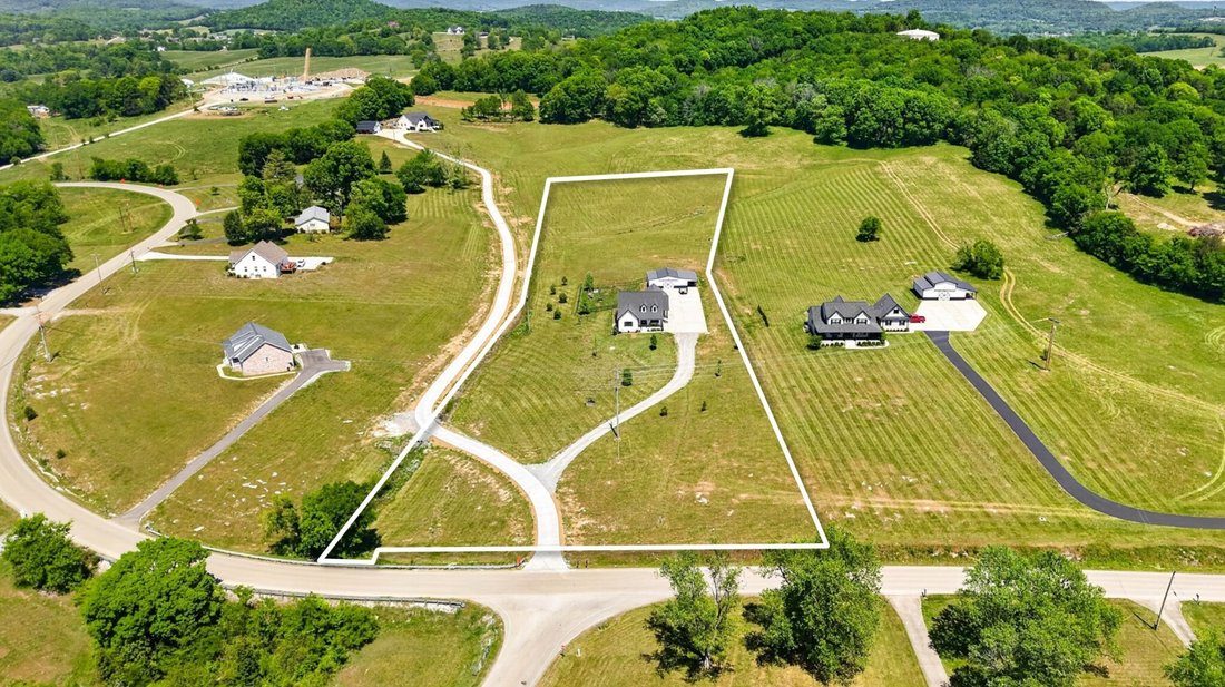 House in Hartsville, Tennessee, United States 2 - 17758908