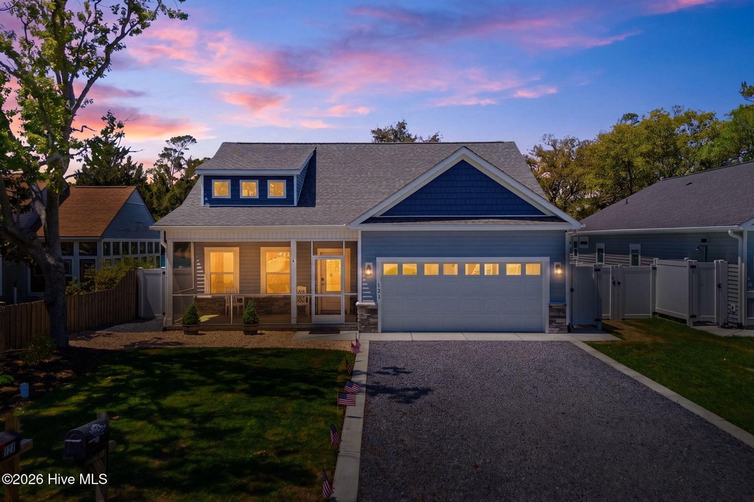 House in Oak Island, North Carolina, United States 2 - 17759275