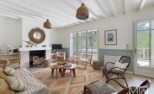 Villa in 33970 Le Cap-Ferret, Lège-Cap-Ferret, Nouvelle-Aquitaine 1