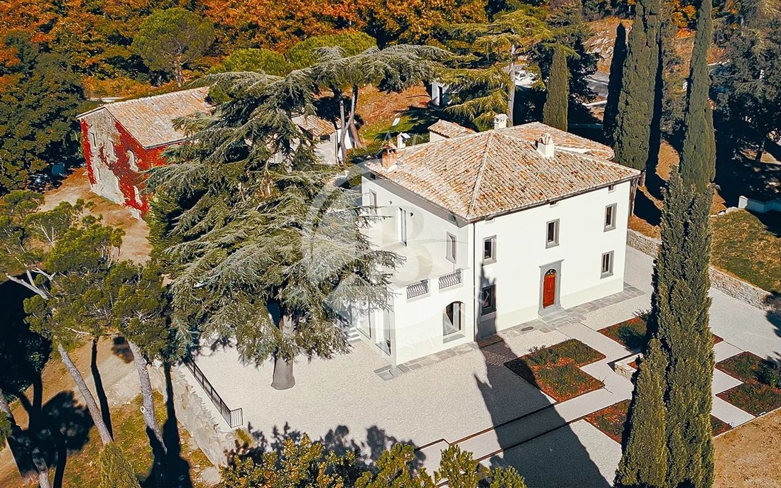 Villa in Passignano sul Trasimeno, Umbria, Italy 1 - 17759432