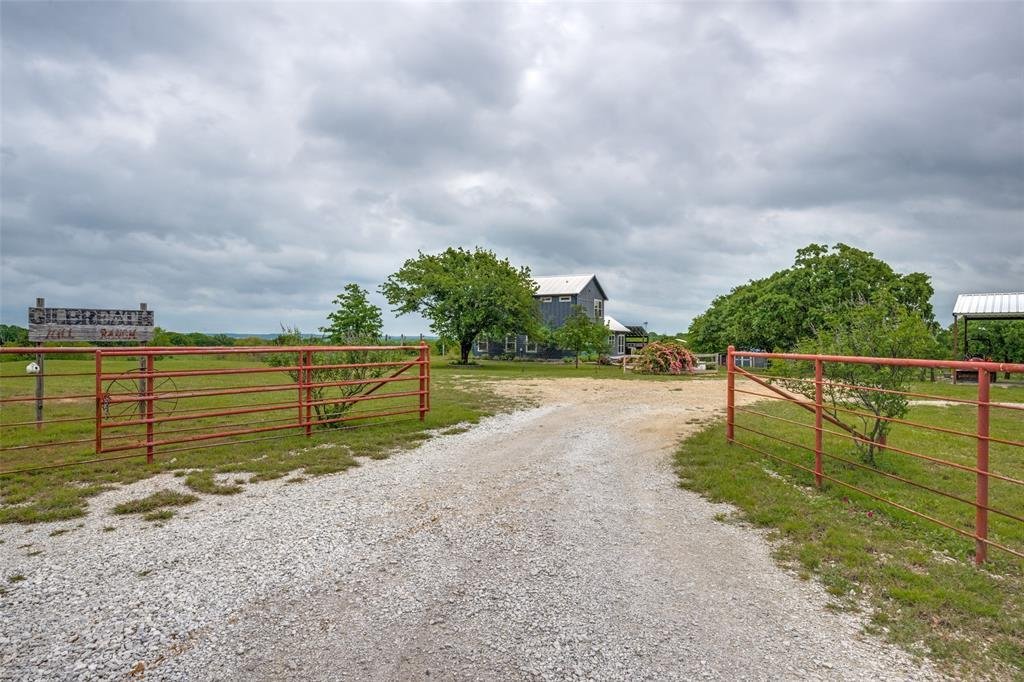 House in Sunset, Texas, United States 4 - 17759499