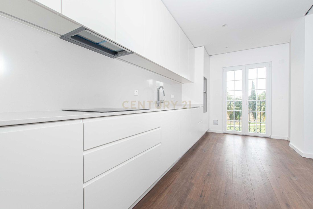Apartment in Aguas Livres, Lisbon, Portugal 2 - 17762867