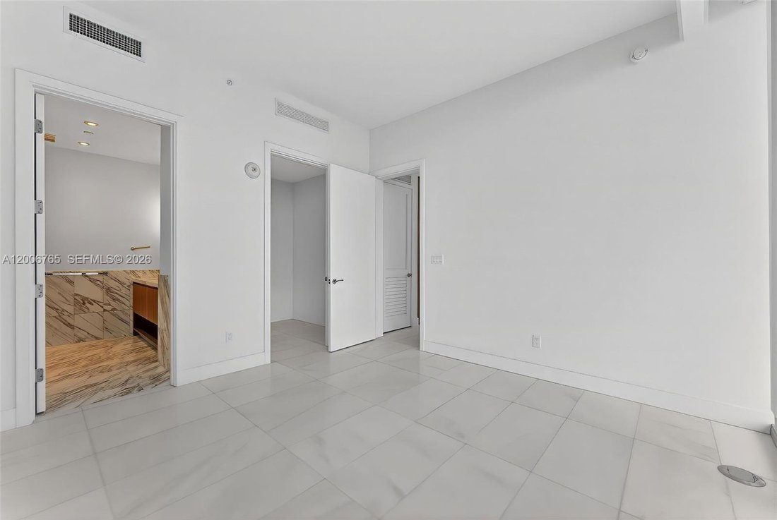 Condo in Miami, Florida, United States 4 - 17756419