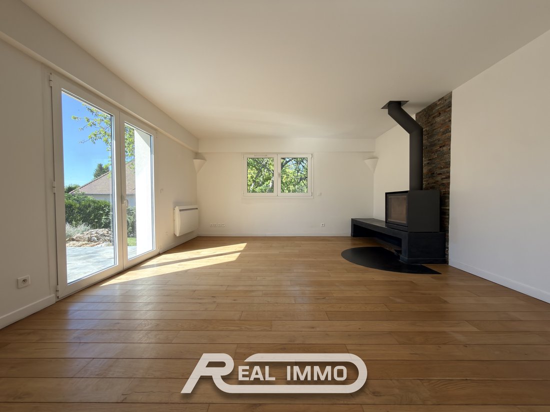 House in Saint-Remy-l'Honore, Ile-de-France, France 5 - 17735368