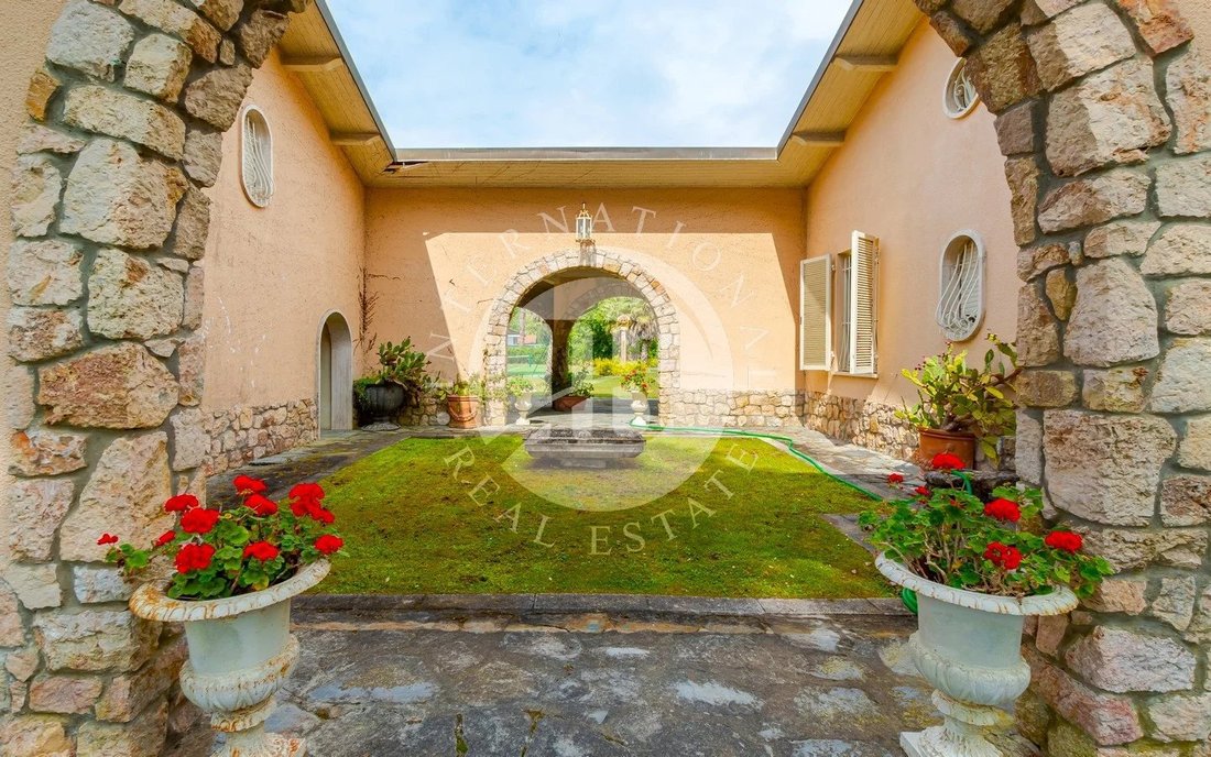 Villa in Marina di Massa Centro, Massa, Italy 4 - 17759535