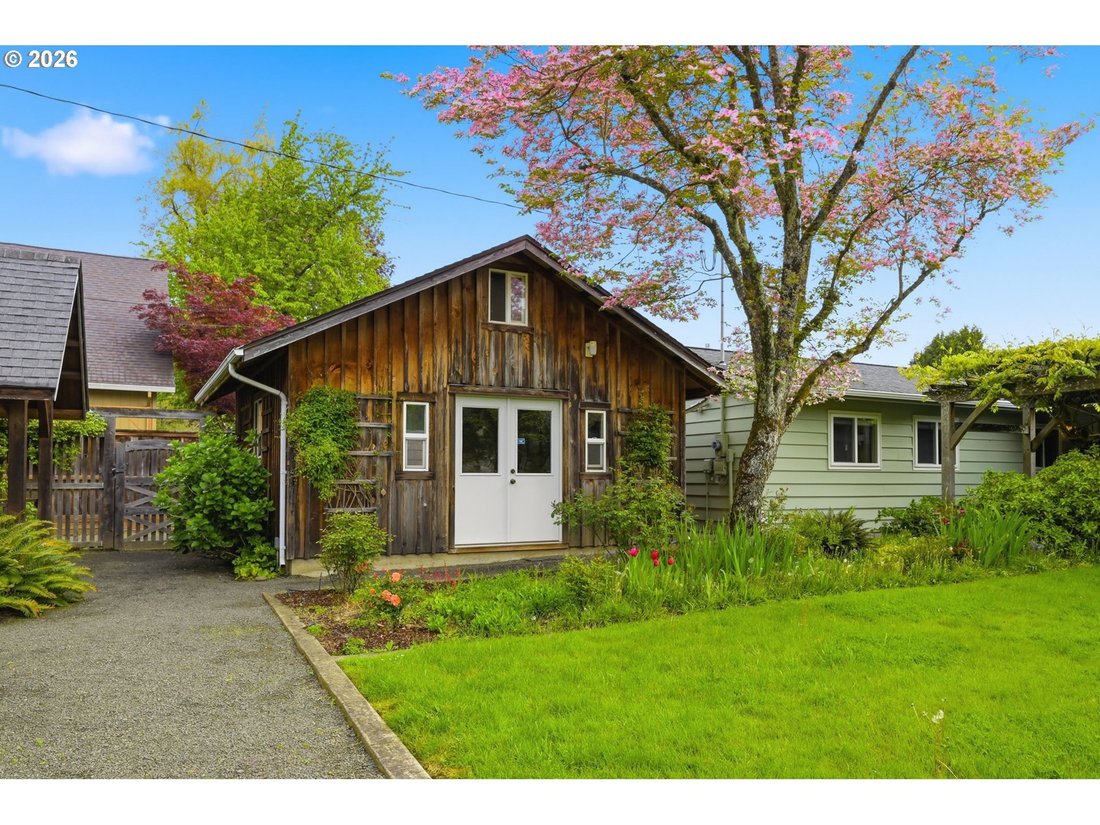 House in Eugene, Oregon, United States 4 - 17450767