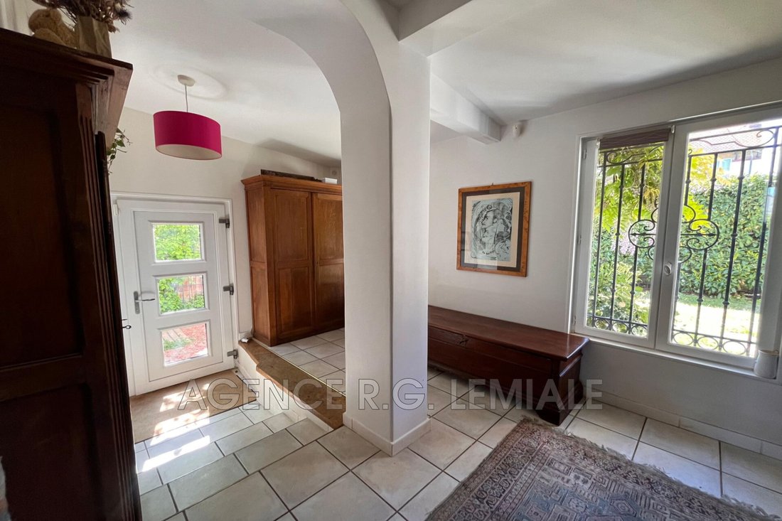 Villa in Foch, Maisons-Laffitte, France 3 - 17756263