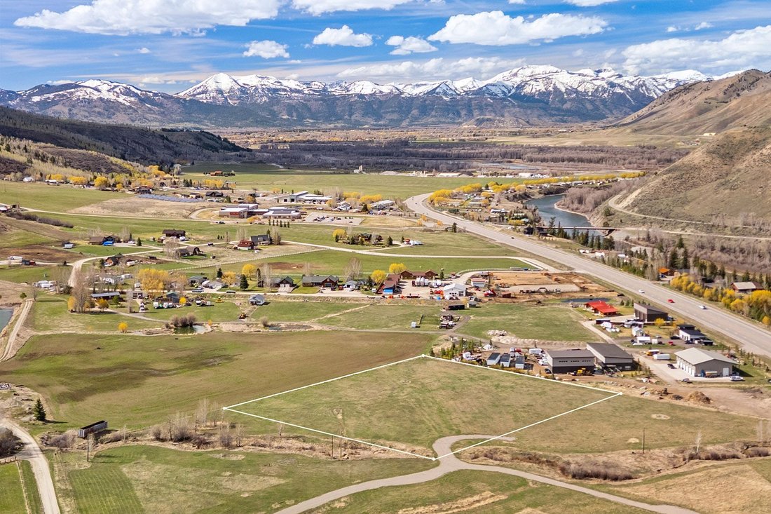 Land in Jackson, Wyoming, United States 2 - 17759972