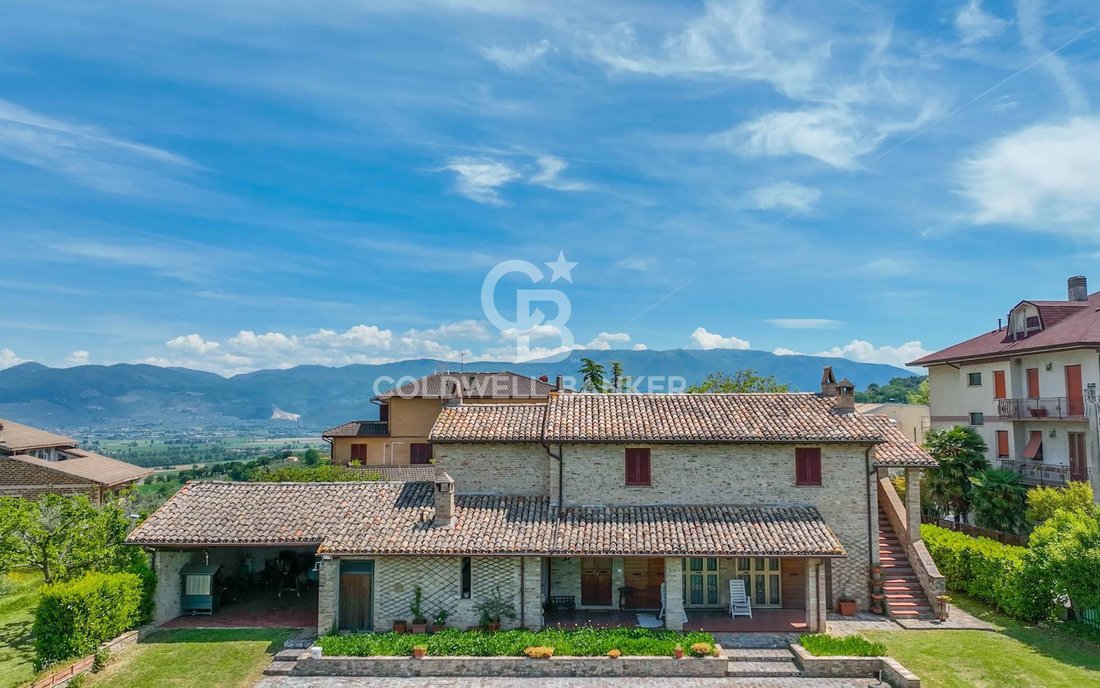 Villa in Montefalco, Umbria, Italy 3 - 17761095