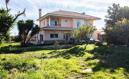 House in Santa Barbara de Nexe, Algarve, Portugal 1