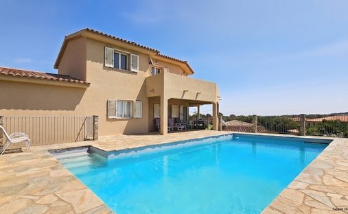 Villa in Sainte-Lucie-de-Porto-Vecchio, Corsica, France 1