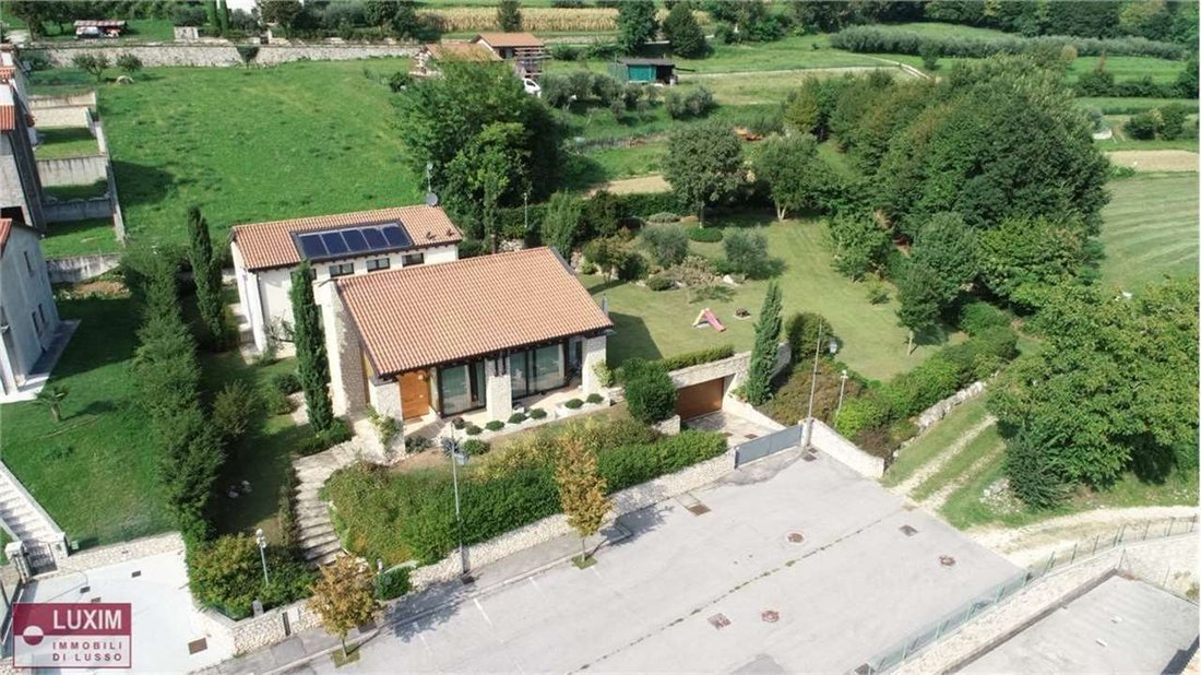 Villa in Borso del Grappa, Veneto, Italy 2 - 17758301