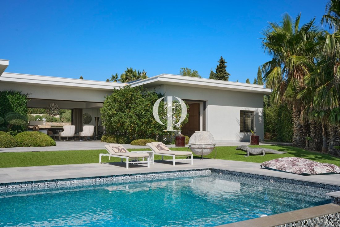 Villa in Grimaud, Provence-Alpes-Côte d'Azur, France 1 - 17756133