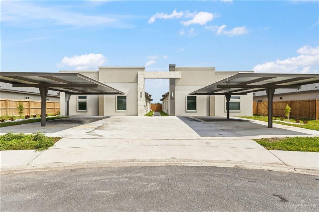 Pharr, Texas, United States 1 - 17758236