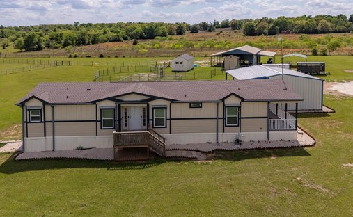 House in Bremond, Texas, United States 1