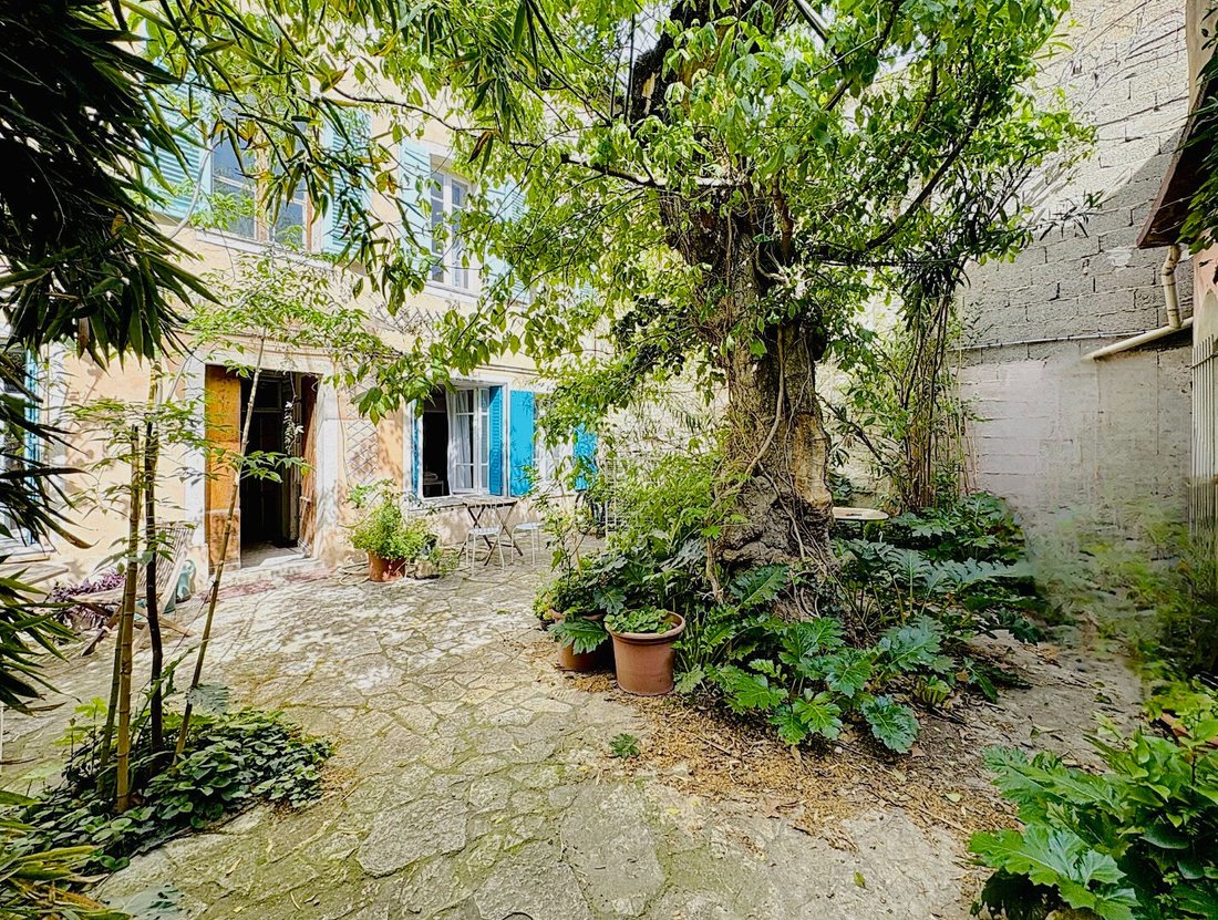 Villa in Avignon, Provence-Alpes-Côte d'Azur, France 1 - 17756531