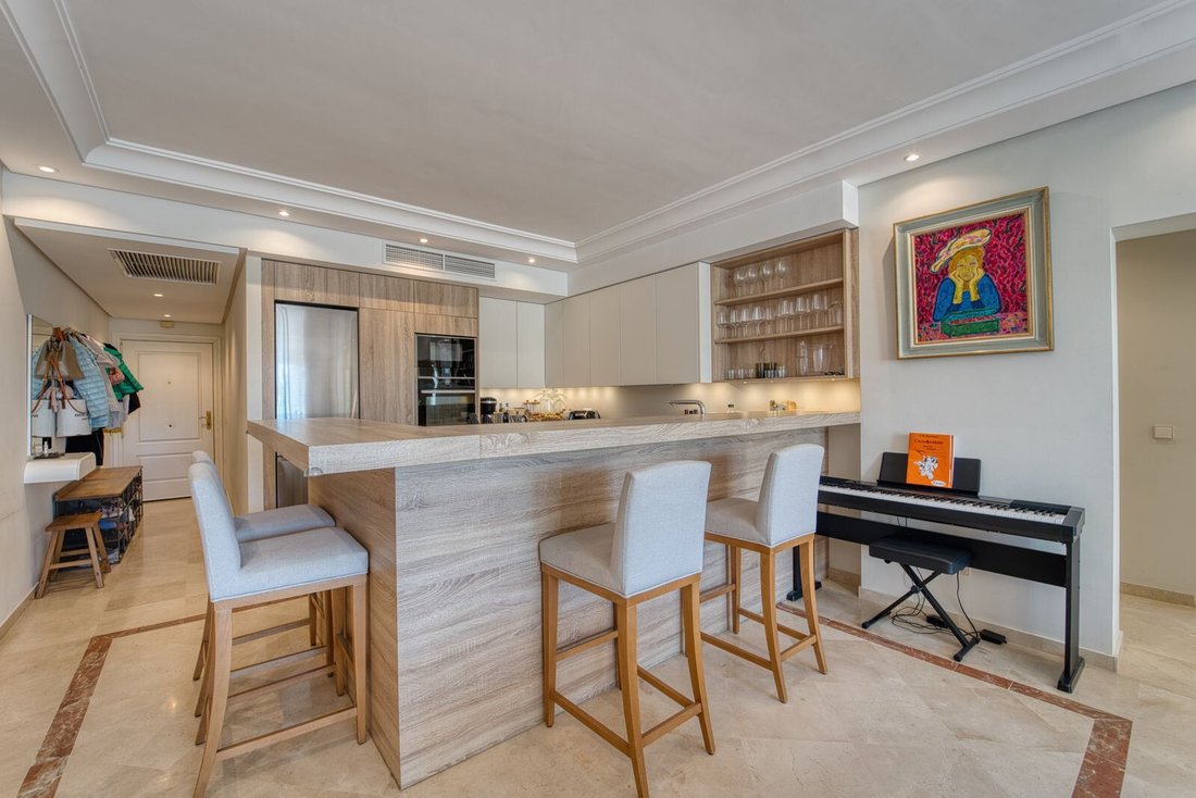 Wohnung in Puerto Banús, Marbella, Spanien 3 - 17762840