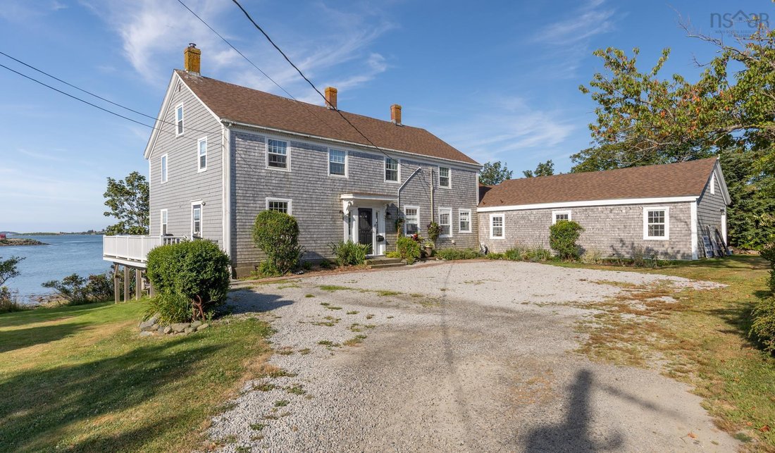 House in Yarmouth, Nova Scotia, Canada 3 - 17760094