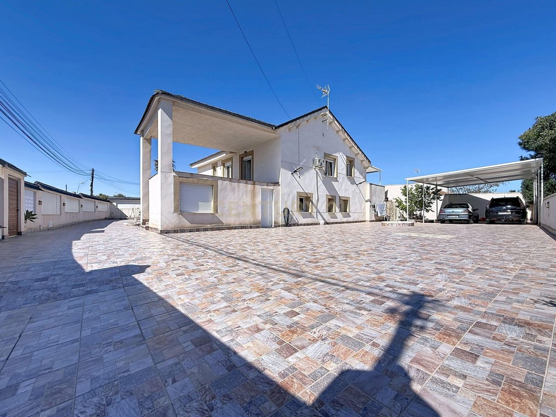 Villa in Torrevieja, Valencian Community, Spain 2 - 17759273