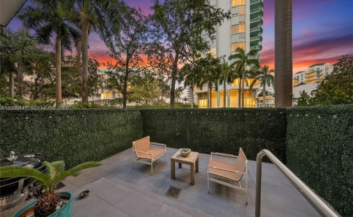 Condo in Miami Beach, Florida, United States 1