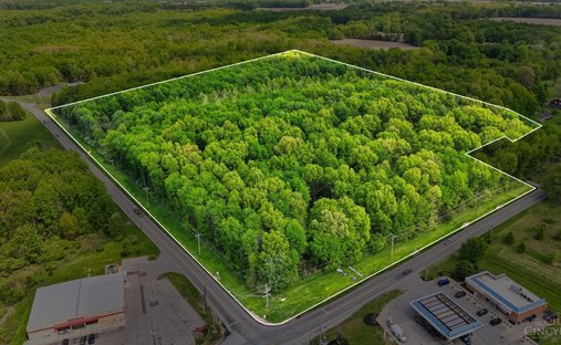 Land in Batavia, Ohio, United States 1