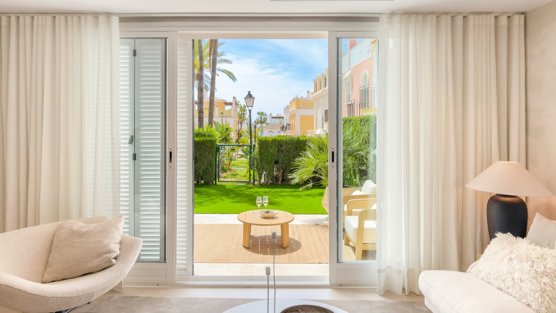 Townhouse in Elviria-Cabopino, Marbella, Spain 4 - 17762062