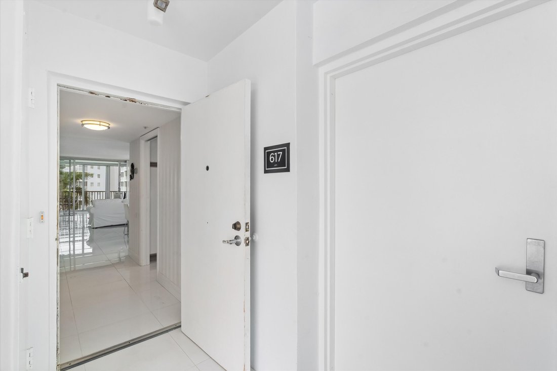 Condo in Boca Raton, Florida, United States 2 - 17756467